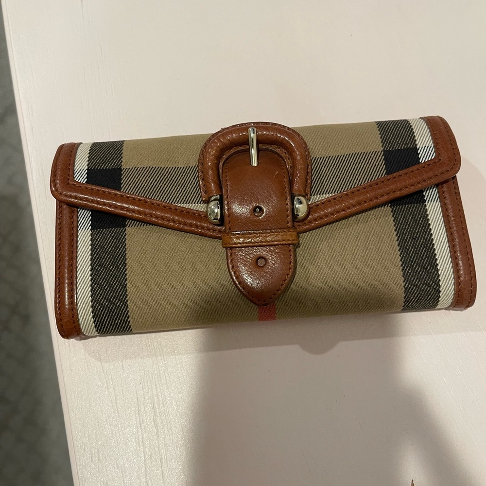 Burberry wallet